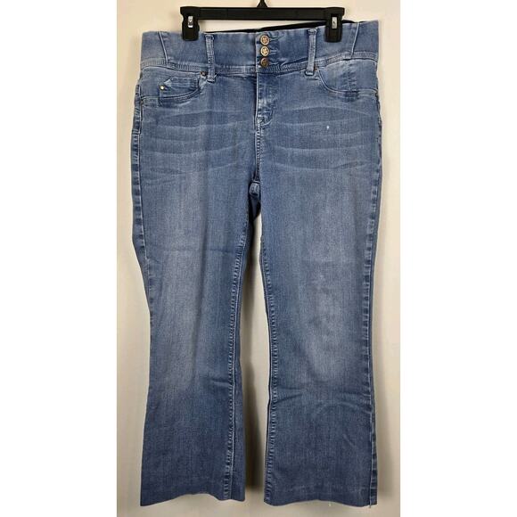 Laurie Felt Silky Curve Bootcut Cropped Med Wash Denim Logo Button Front LARGE - Picture 1 of 14